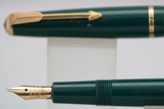 Vintage (c1962) Parker Duofold Slimfold Broad Italic Fountain Pen,  Dark Green