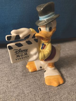 Vintage Disney Donald Duck 4.  5 " Ceramic Figurine W Mgm Movie Clapboard Japan