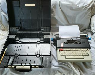 Olivetti Lettera 36 with Case,  Vintage Electric Typewriter,  Germany 2