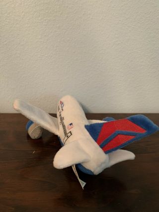 Daron travel toy plush Delta airplane 2