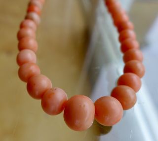 Pretty,  Chunky,  Vintage Real Carved Salmon Pink Coral Bead Necklace 19g