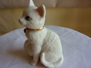 Vintage Lenox China hand crafted playful cat with ball wearing necklace figurine 2