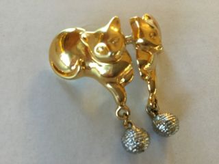 VTG Avon Gold Tone Kitty CAT Earrings Dangle Silver Ball Yarn - 3