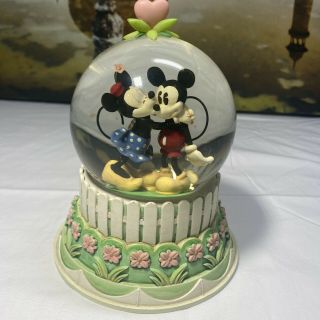 Hallmark Walt Disney Minnie And Mickey Mouse Love Picket Fence Snow Globe