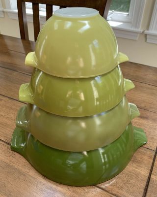 Vintage Set 4 Pyrex Verde Green Nesting Cinderella Mixing Bowls 441 442 443 444