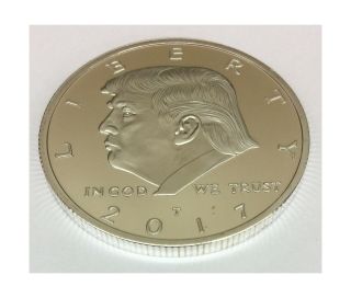 2017 President Donald Trump Inaugural Silver EAGLE Commemorative Novelty Coin. 3