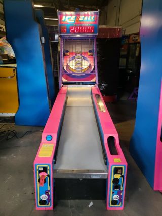 Ice Ball Arcade Machine - Skee Ball
