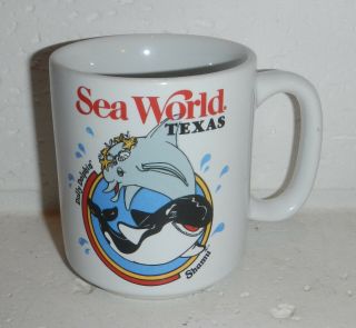 Vintage Sea World Of Texas Shamu Dolly Dolphin Ceramic Coffee Mug Cup Glass