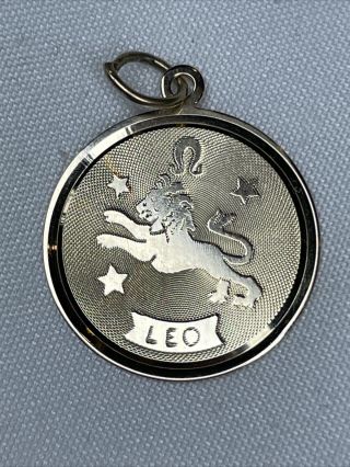 Vintage 14k Yellow Gold Zodiac Leo Charm Necklace Pendant 22mm,  Jp