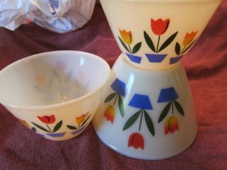 Vintage Fire King Tulip Set 3 Glass Nesting Mixing Bowls 7 - 1/2 " 8 - 1/2 " 9 - 1/2 "
