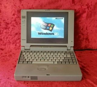 Vintage Toshiba Satellite 200cds/810 Laptop Pentium Windows 95 Loaded And