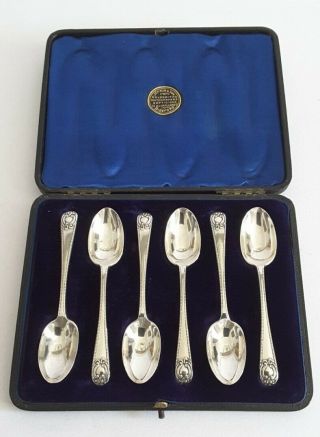 Pretty,  Cased Set 6 Antique Solid Silver Tea / Coffee Spoons.  70gms.  Lon.  1902.