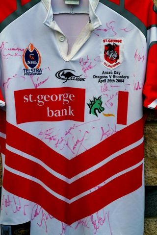 ST GEORGE ILLAWARRA DRAGONS SIGNED NUMBERED VINTAGE RUGBY LEAGUE PLAYERS JERSEY 2