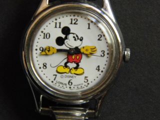 Vintage Lorus Mickey Mouse Ladies Watch With Battery V515 - 6128hr