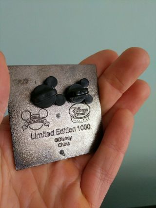 Disney LE 1000 Mickey Mouse Pin Disney store exclusive 2