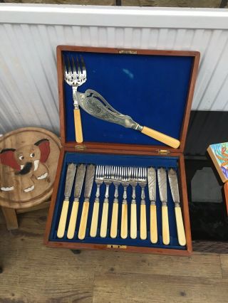 Fish Knife/fork Set Ornate Serving Set Silver Plate Cutlery Boxed Vintage Vgc