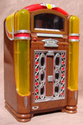 Miniature Wurlitzer Model 800 Jukebox (nr)