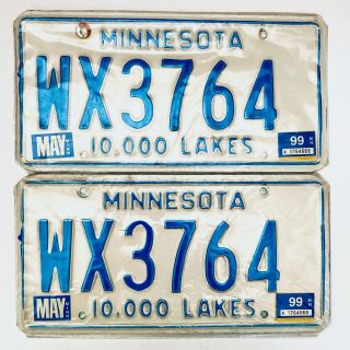 1999 United States Minnesota 10000 Lakes Passenger License Plate Wx3764