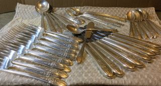 49 Piece Set Wm Rogers Triumph 1941 Is Extra Plate Silverplate - 1smfork