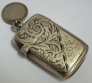 Lovely Decorative English Antique 1901 Solid Sterling Silver Vesta Match Case