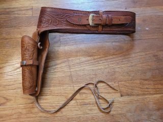 Vtg Tooled Leather Gun Belt With Holster And Bullet Holders 38 " Design