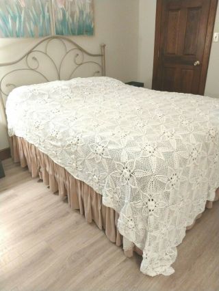 Vintage Hand Crochet Ivory Blanket Bedspread Coverlet 100 X 110