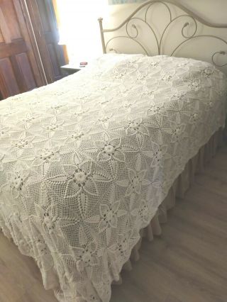 Vintage Hand Crochet Ivory Blanket Bedspread Coverlet 100 x 110 3