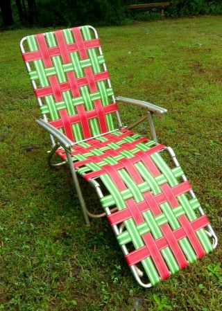 Retro Aluminum Webbed Folding Lawn Lounge Chair Mid Century Vintage