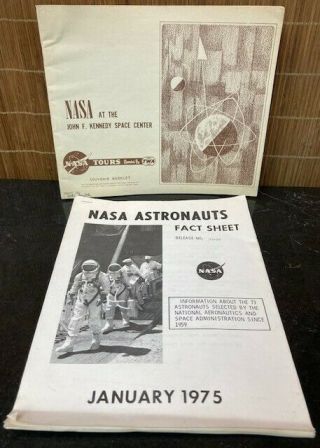 Vintage Nasa @ Kennedy Space Center Souvenir Booklet & Jan 1975 Astronaut Facts