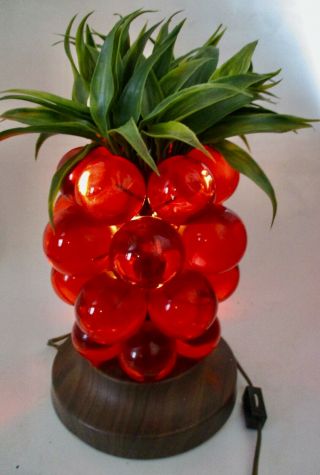Vtg Mid Century Modern Tiki Orange Lucite Acrylic Grape Cluster Pineapple Lamp