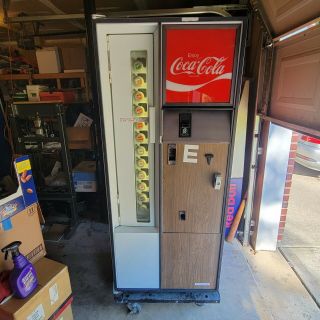 Vintage Coca Cola Coke Machine Model Css - 12 - 96 In Good