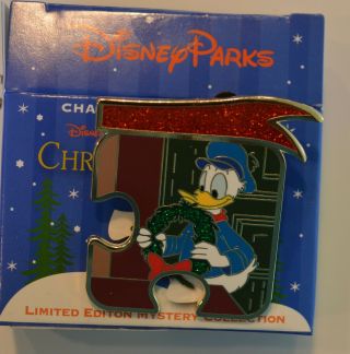 Disney ' s Christmas Carol Character Connection Trading Pin - Donald Duck 2