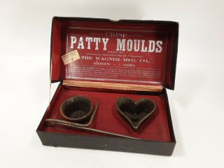 Vintage The Wagner Mfg.  Co.  Crisp Patty Moulds Cast Iron Heart/ Circle.  (9)