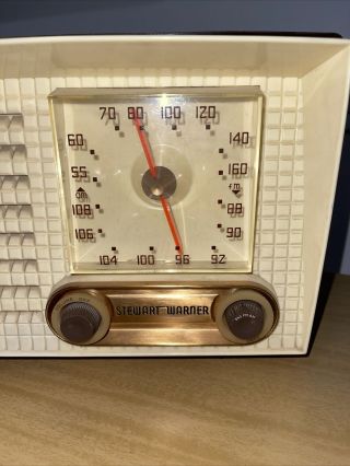 Vintage STEWART WARNER 9151C FM AM Tube RADIO White Brown Bakelite case 2