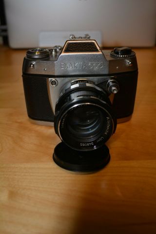 Exakta 500 Vintage Camera W/ 90mm F/2.  8 A.  Schacht Ulm Travenar R Lens