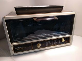 Vintage Black & Decker Spacemaker Toaster / Broil Oven Under Cabinet B2so2500
