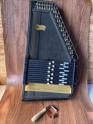 Vintage Oscar Schmidt 36 String 12 Chord Autoharp,  Hard Case Tuning Key & Books