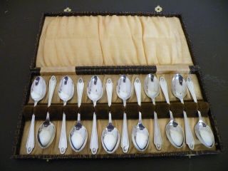 Vintage Silver Plated Epns Set Of 12 Tea Spoons