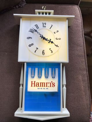 Vintage Lighted Hamm’s Beer Sign Clock