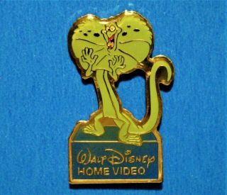 Walt Disney Home Video - Frank - The Rescuers Down Under Movie - Vintage Pin