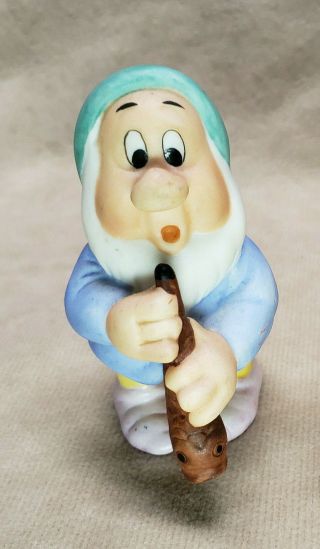 Disney Snow White & Seven 7 Dwarf Ceramic Figure Bisque Sneezy Figurine