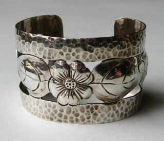 Vintage Arts & Crafts Nouveau Hammered Sterling Silver Wide Cuff Bracelet 46g