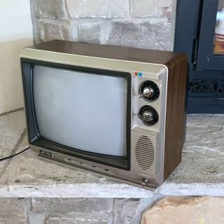 Vintage 1986 Astra Lks3330 Usa Made Wood Grain Color Tv 13” Crt Television
