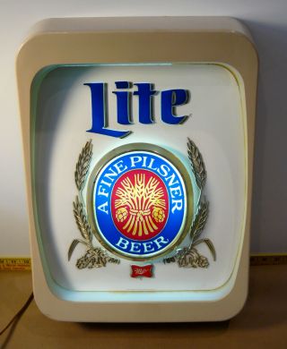 1980s Vintage Miller Lite Beer Light Up Plastic/metal Everbrite Bar Wall Sign