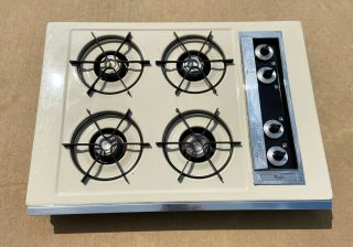 30” Vintage Whirlpool Gas Cooktop Perfect For Farmhouse Kitchen