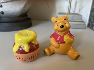 Disney Winnie The Pooh & Honey Salt & Pepper Pots Possibly Wdw