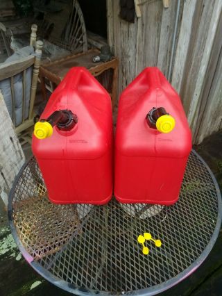 2 Vintage Blitz Pre Ban 5 Gallon Gas Cans 50833 Vented Spouts W/ Caps Vents