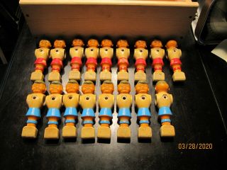 17 Vintage 70s Table Soccer Foosball Players Blue And Red Parts - With Wood Box
