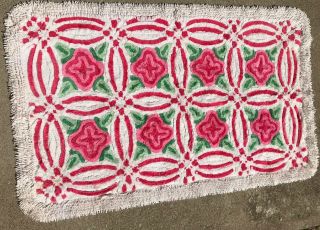 50s Red Rose & White Vintage Chenille Bath Mat Accent Rug 37 X 50”