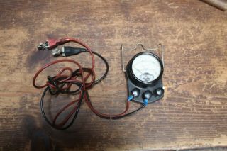 Vintage Hoyt Generator Tester Ammeter Gt - 18,  Bakelite Mold,  Lead Wires,